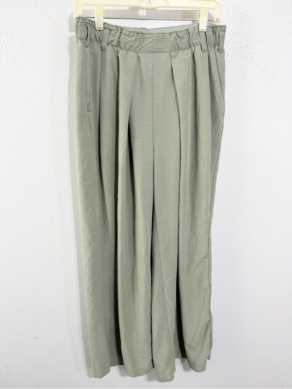 Free People Wide Leg Pleated Pants in Sage small